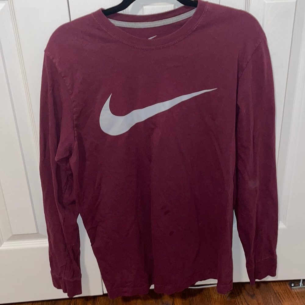 Nike Men’s Long Sleeve Burgundy Tee
